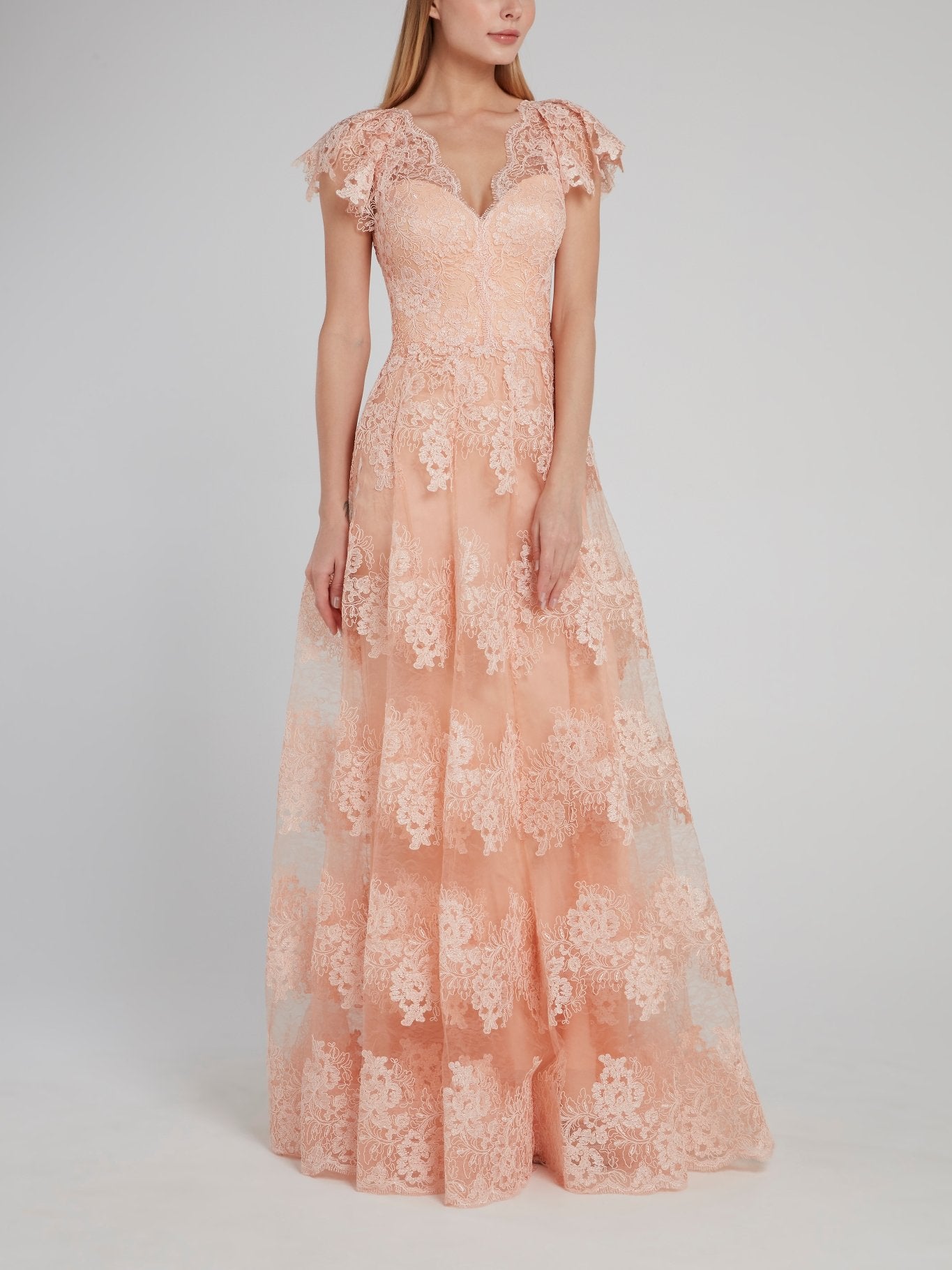 Бежевое платье-макси с плиссировкой и цветочным кружевным принтом