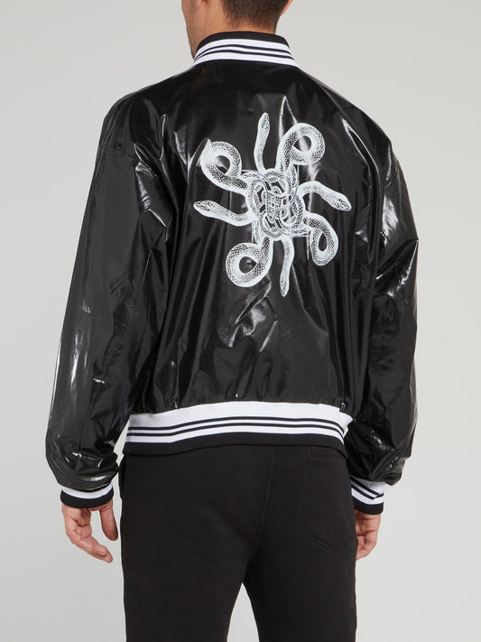 Черный бомбер с изображением змеи и манжетами в полоску