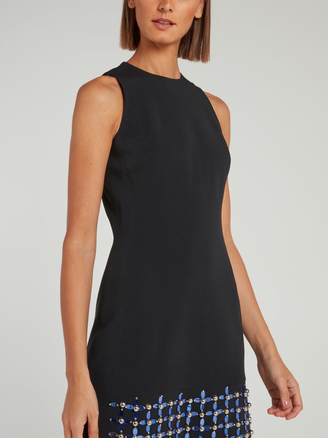 Черное платье-мини с цветочным узором из страз