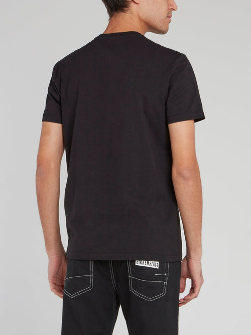 Черная футболка с изображением еды