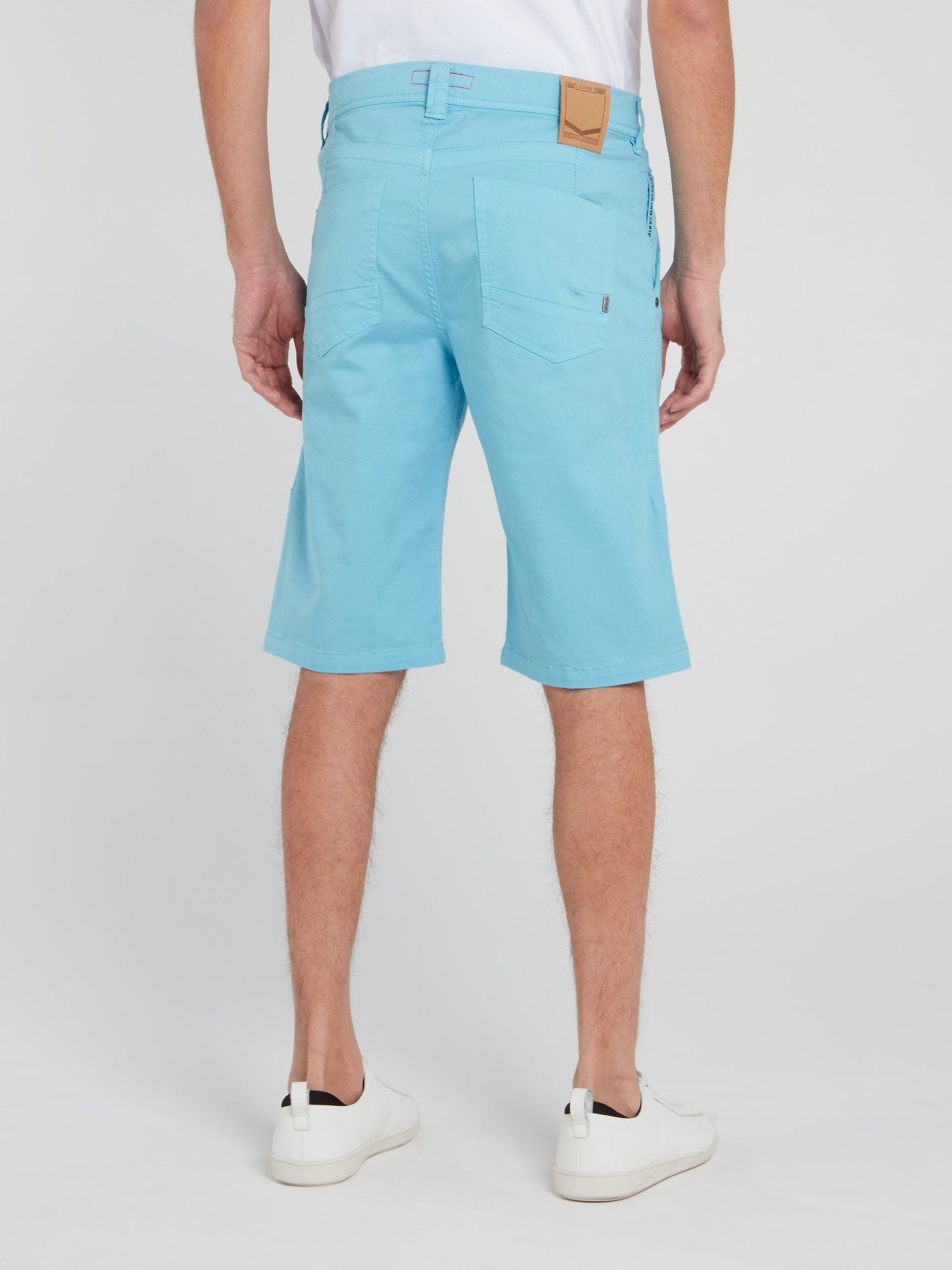 Голубые прямые шорты