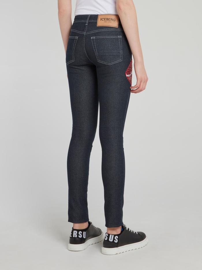 Выбеленные джинсы скинни с изображением губ из пайеток