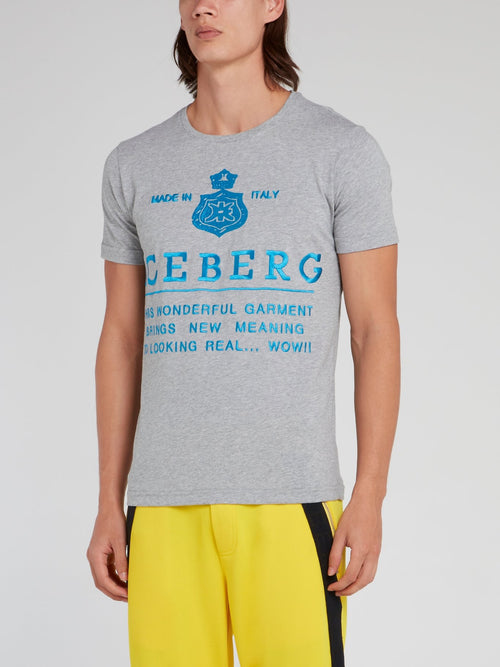 Серая хлопковая футболка с вышитым голубым логотипом