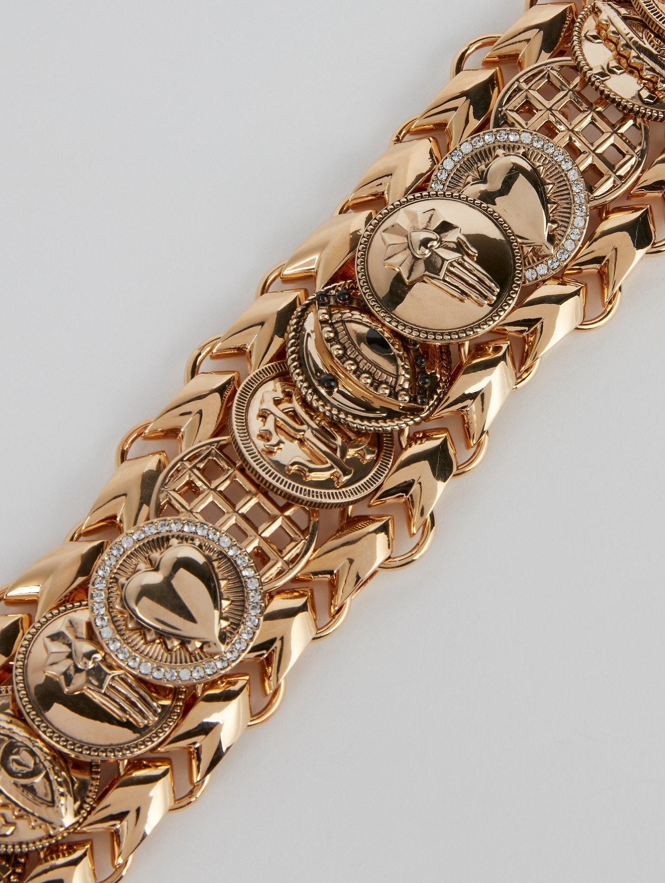 Кожаный ремень с золотой отделкой