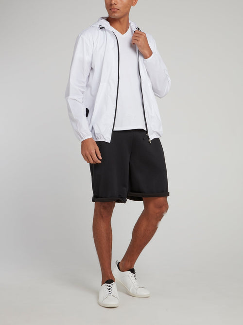 Черные шорты на шнуровке с поясом в полоску