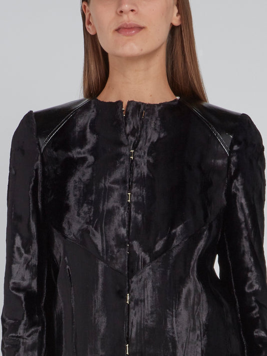 Черная куртка с кожаными вставками