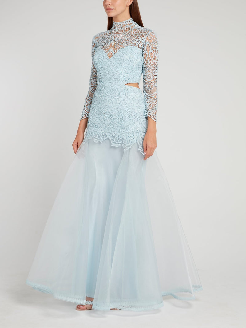 Голубое платье-макси с кружевом и вырезами
