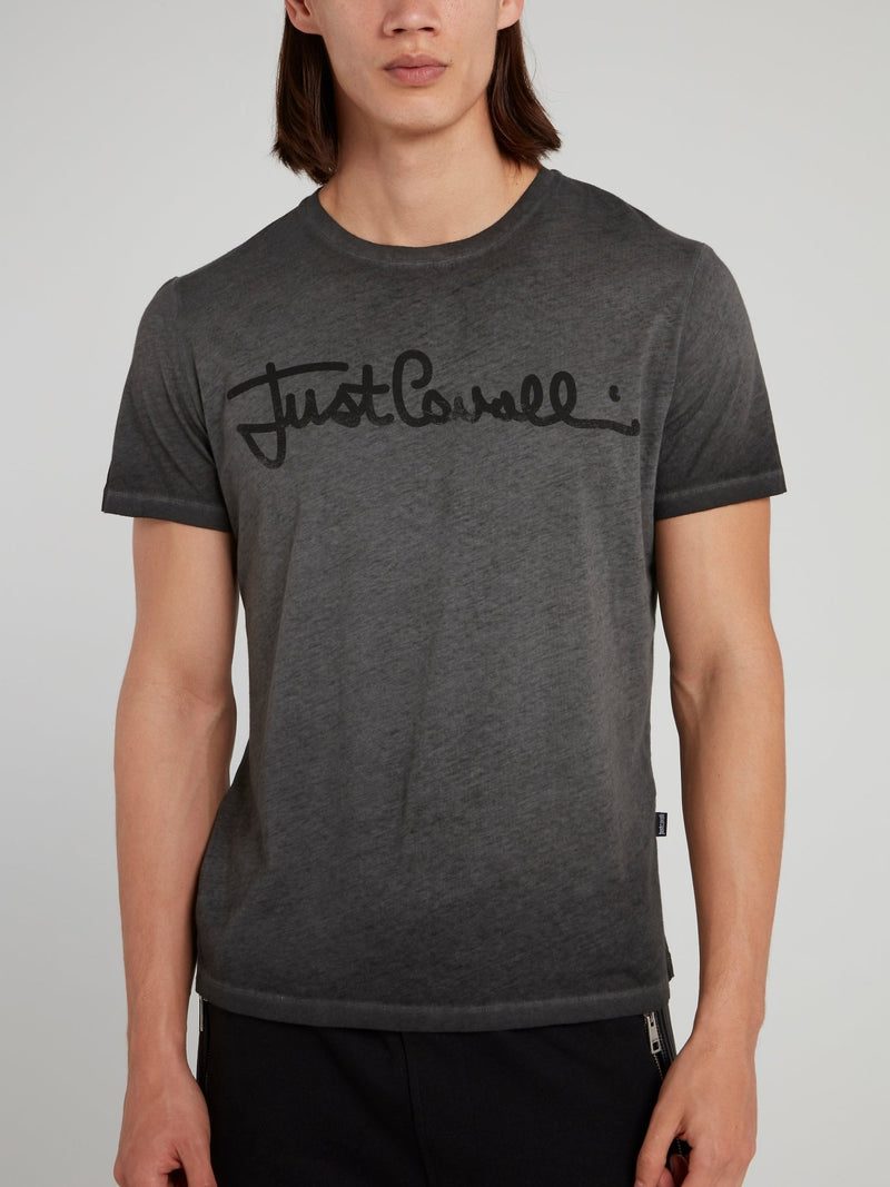 Серая футболка с логотипом