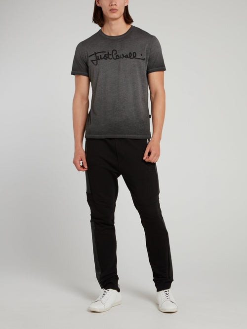 Серая футболка с логотипом