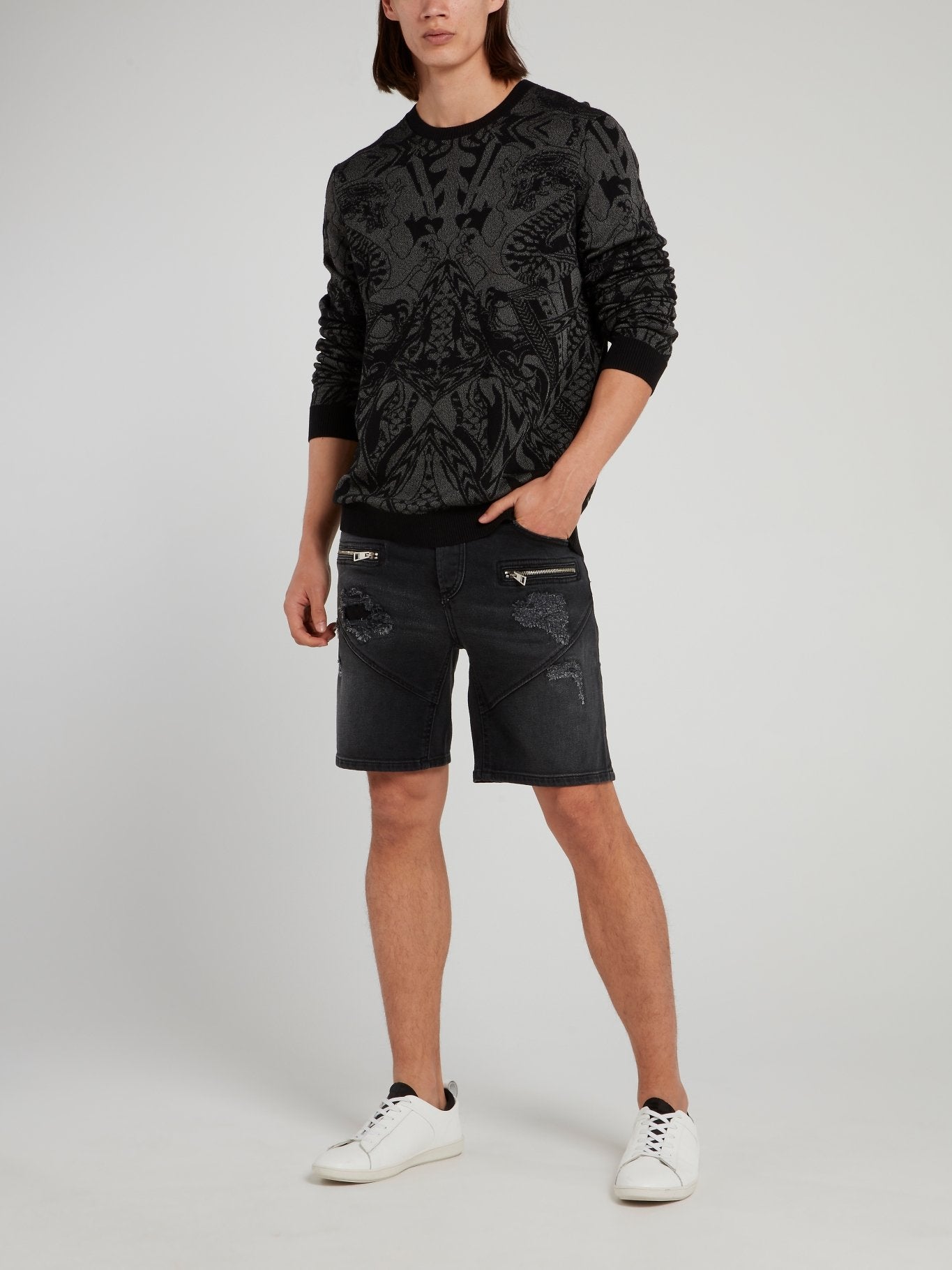 Черный джемпер с узором