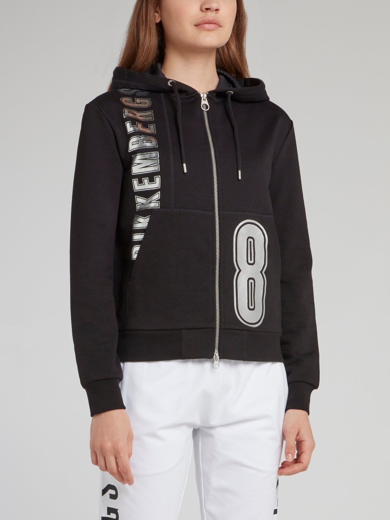 Черная толстовка с капюшоном с блестящими надписями