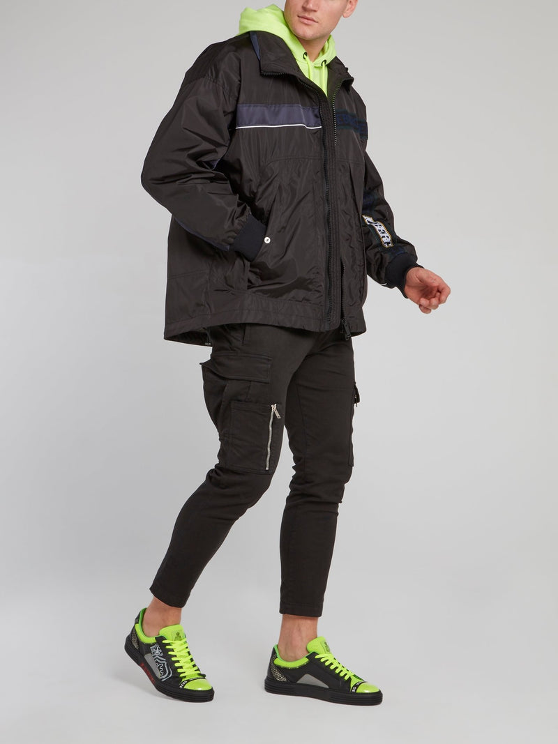 Черная спортивная куртка из нейлона