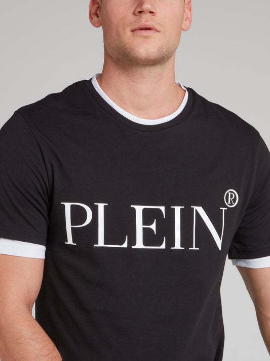 Черная футболка с логотипом