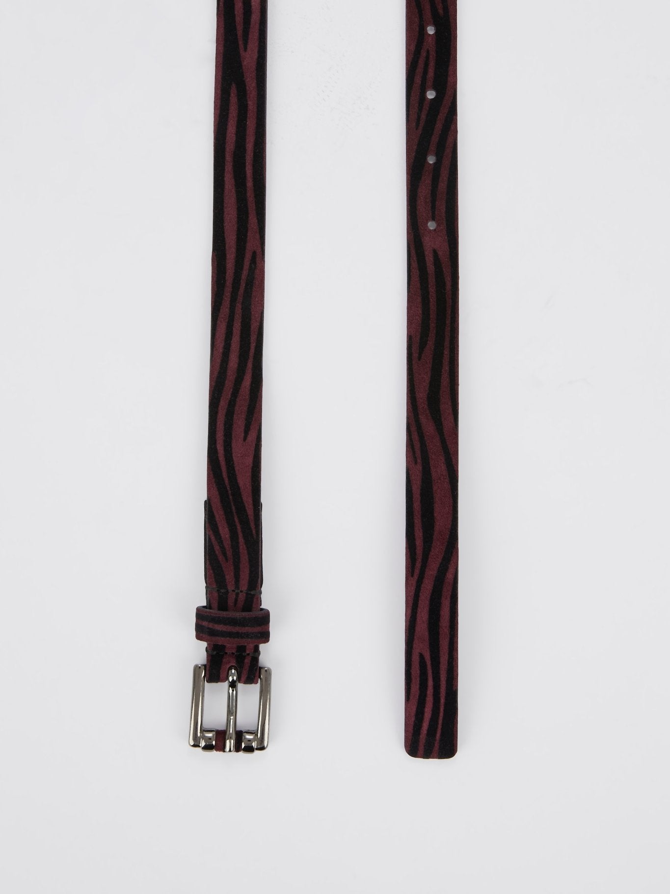 Бордовый замшевый ремень с анималистическим принтом