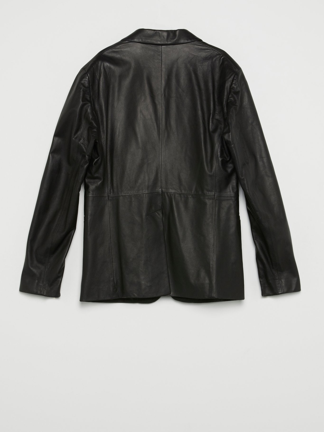 Черная кожаная куртка с мелкими стразами