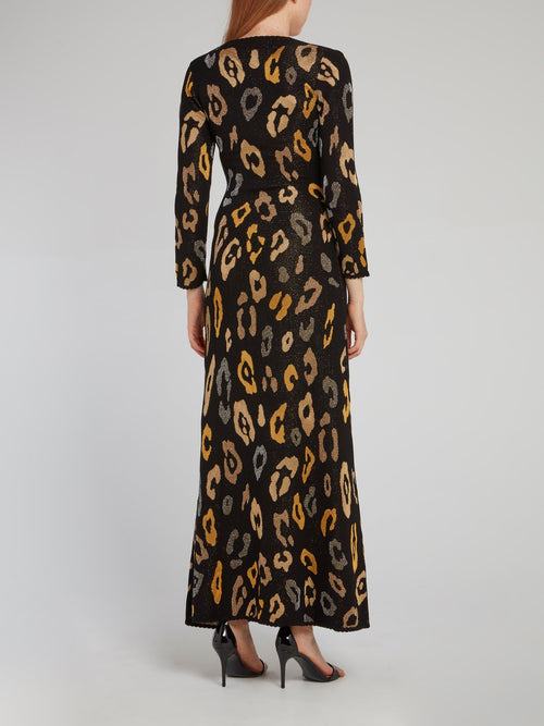 Черное блестящее платье с анималистическим принтом