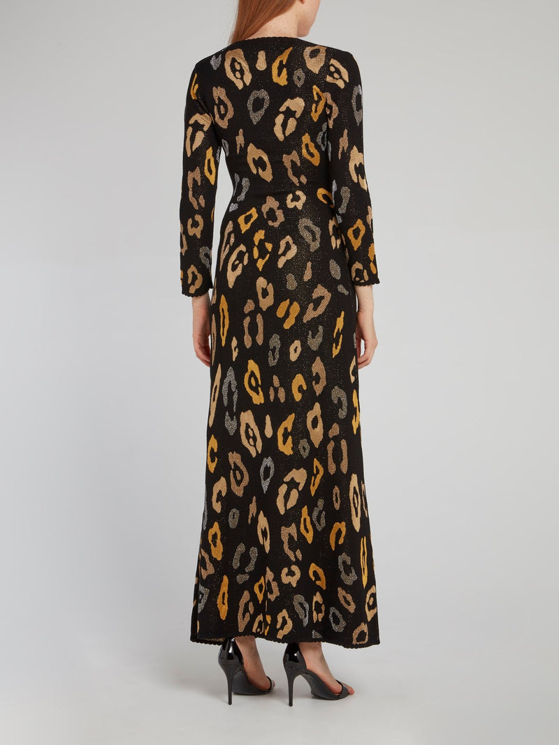 Черное блестящее платье с анималистическим принтом