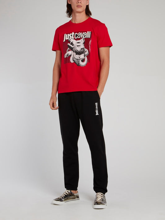 Красная футболка с абстрактным принтом