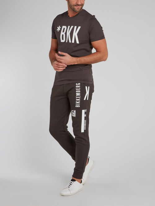 Темно-серые спортивные брюки с надписью