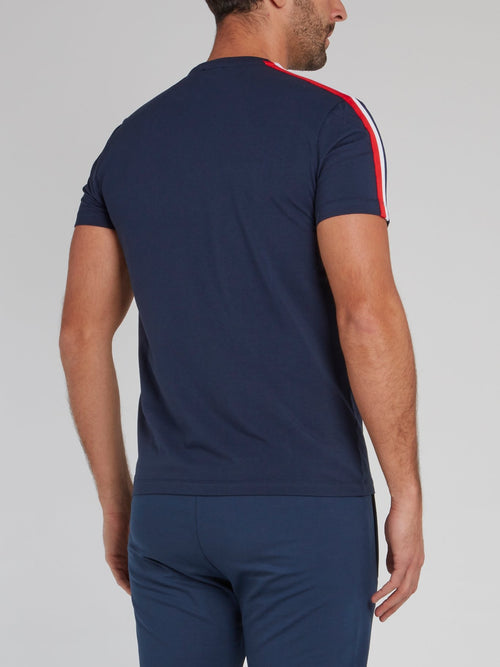 Темно-синяя футболка с полоской на рукавах и логотипом Sport