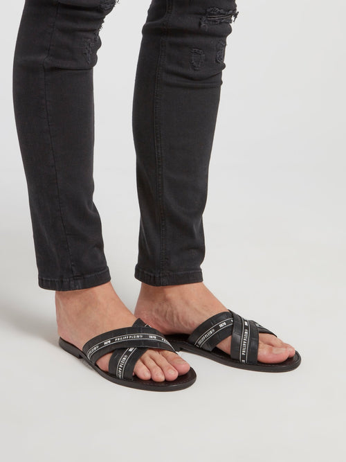 Шлепанцы с ремешками крест-накрест и эффектом крокодиловой кожи