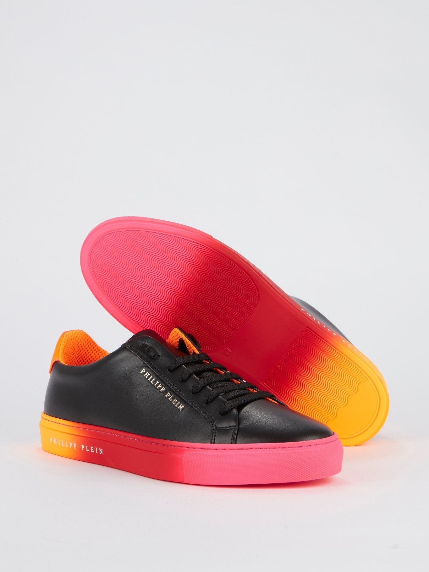 Кожаные кроссовки с цветными вставками