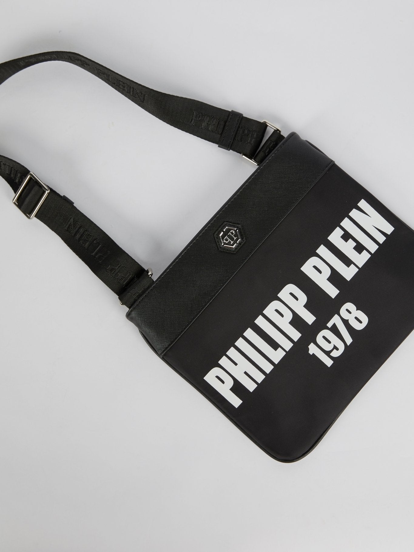 Черная сумка через плечо Easy Going