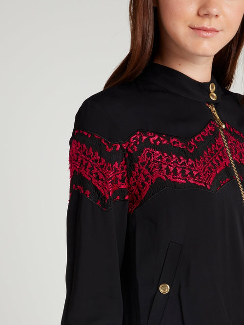 Черная куртка с кружевными вставками