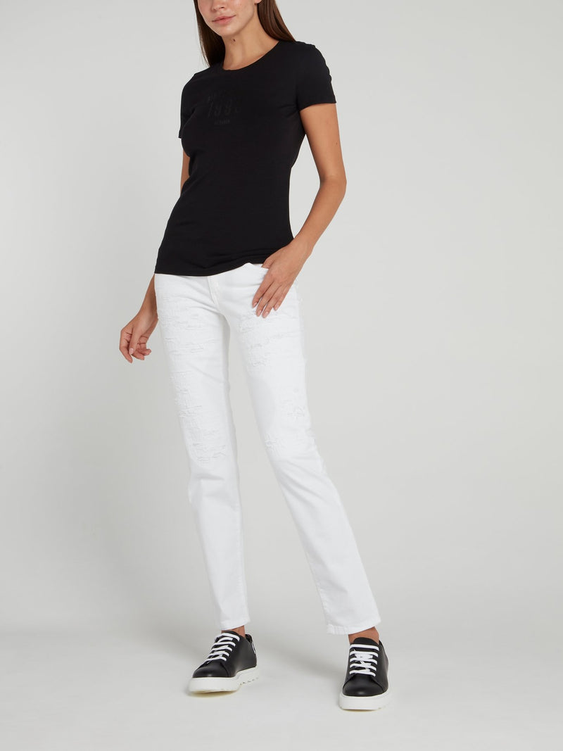 Черная приталенная футболка с круглым вырезом