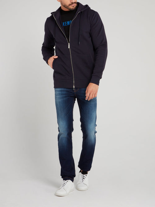 Темно-синяя куртка с логотипом на спине