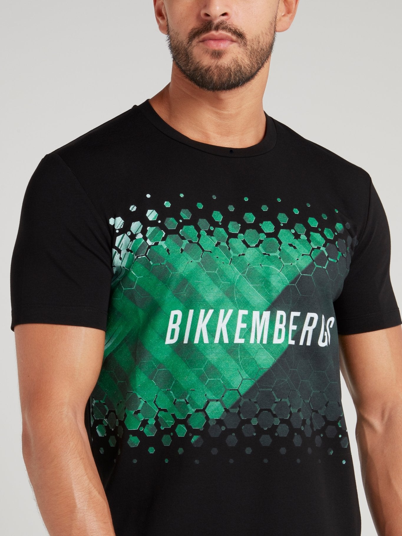 Черная футболка с геометрическим принтом Hexagon