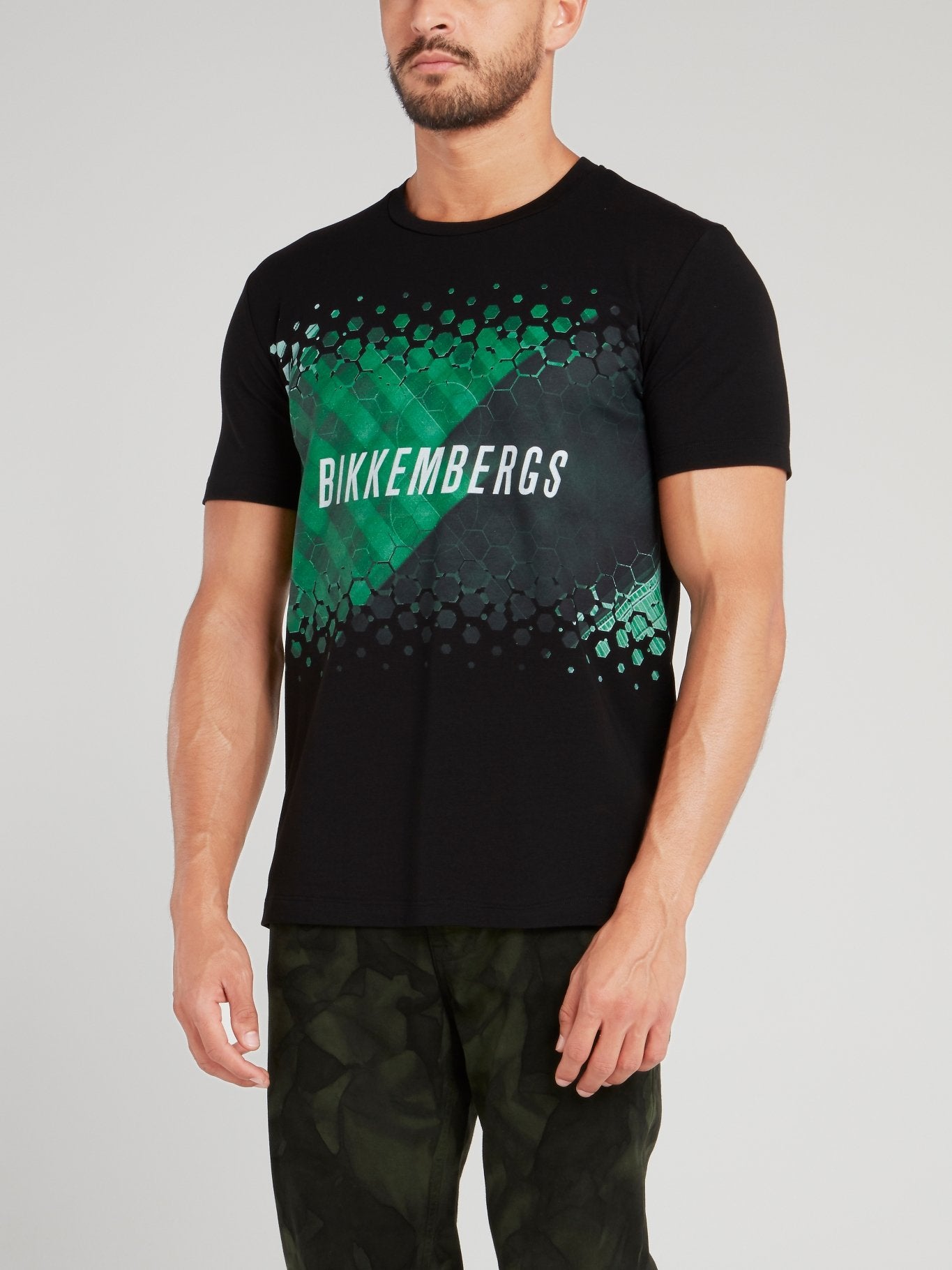 Черная футболка с геометрическим принтом Hexagon