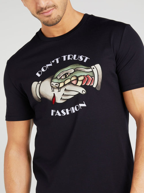 Черная хлопковая футболка с надписью