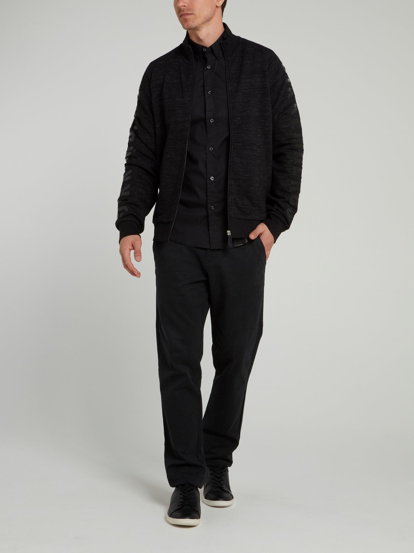 Черная куртка из твида с логотипом