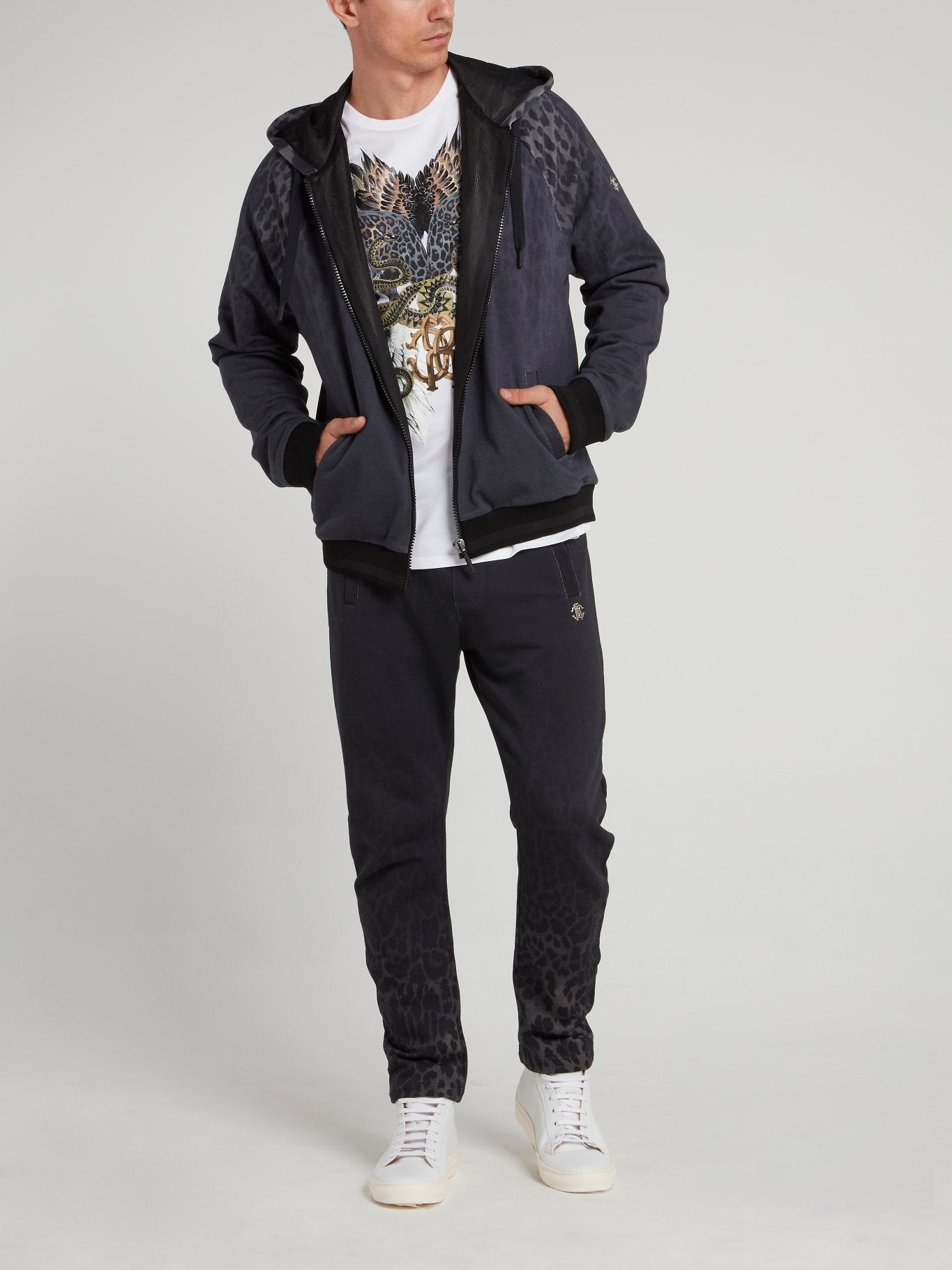 Черные брюки с леопардовым принтом