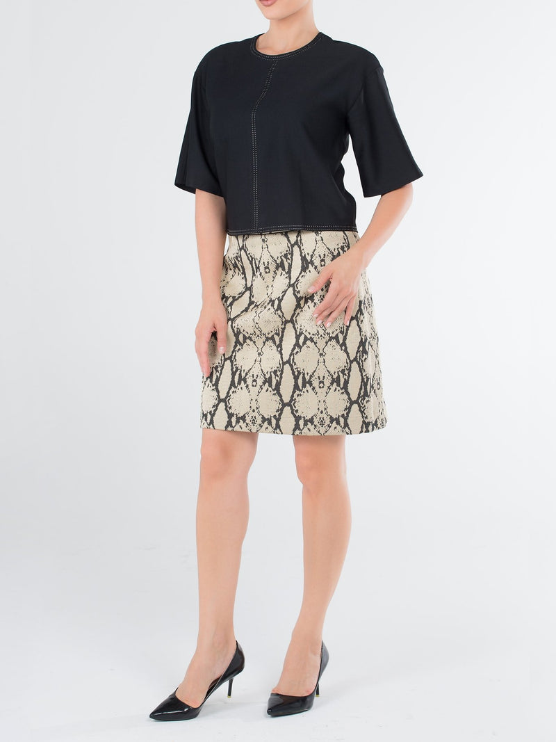 Черная блузка с рукавами до локтя