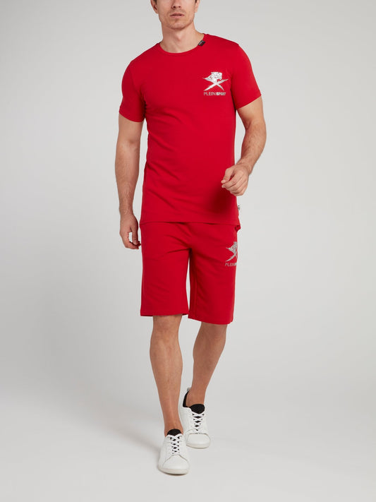 Классическая красная футболка с логотипом