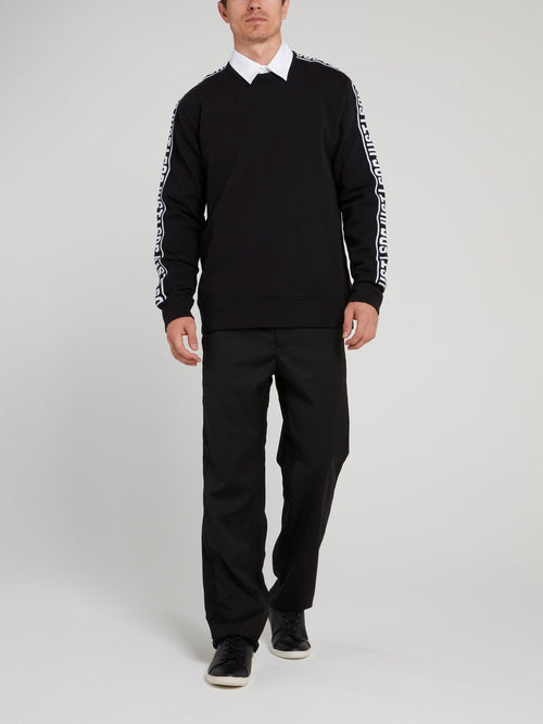 Черный свитшот с логотипом на рукавах