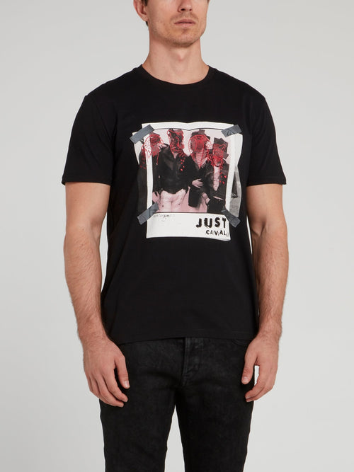 Черная футболка с круглым вырезом и графическим принтом