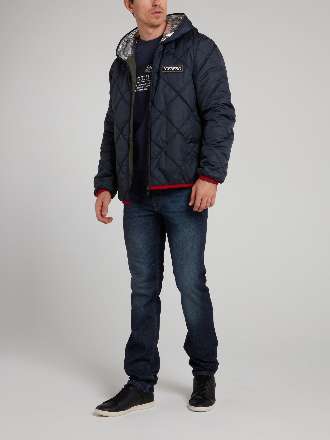 Выбеленные прямые джинсы