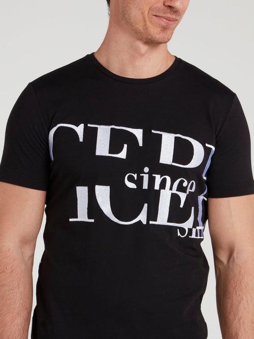 Черная футболка с круглым вырезом с логотипом