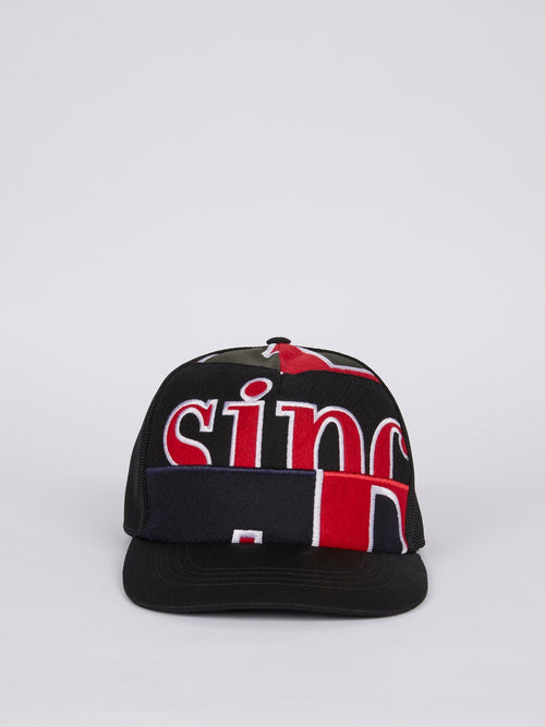 Кепка с логотипом