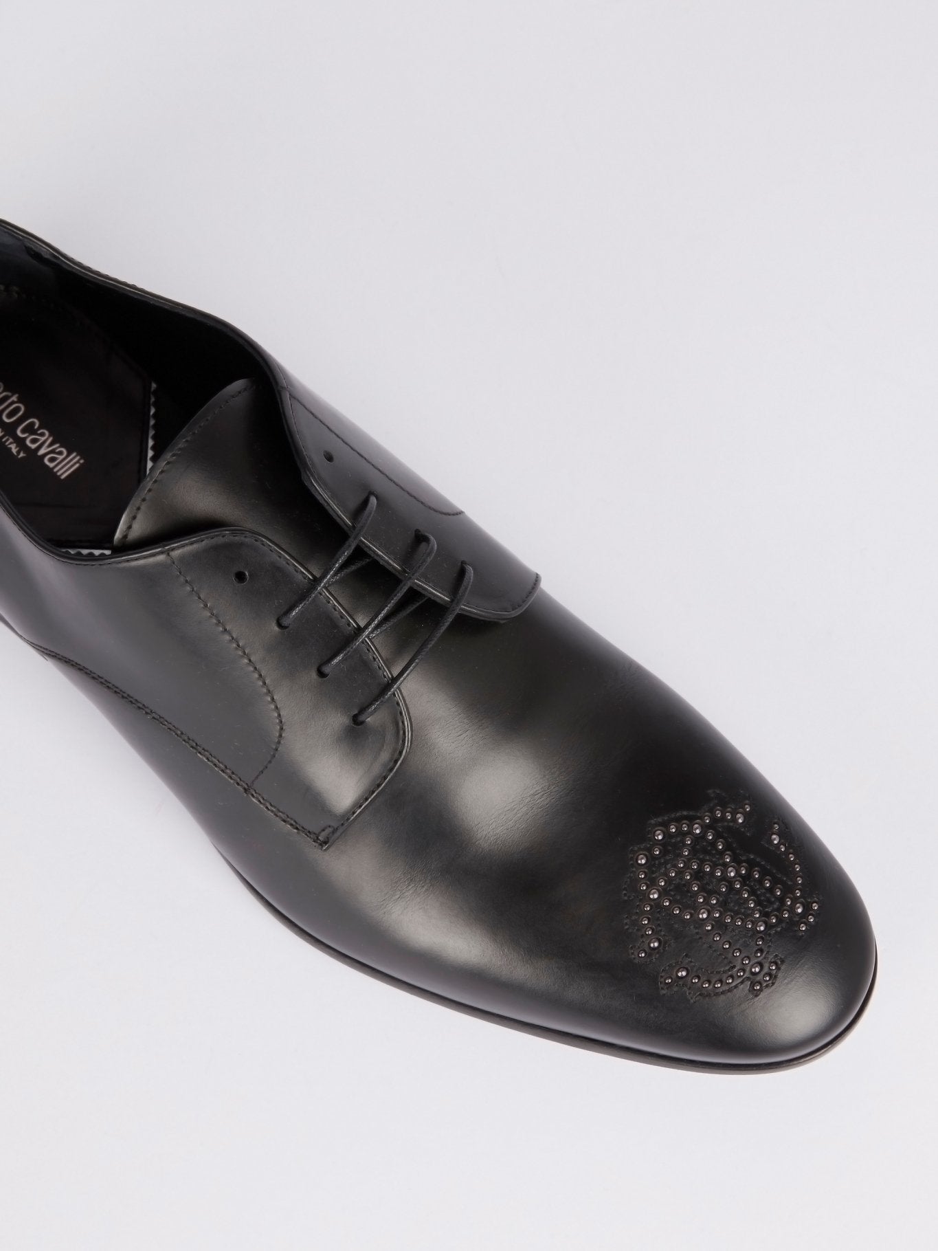 Черные оксфорды с логотипом из страз